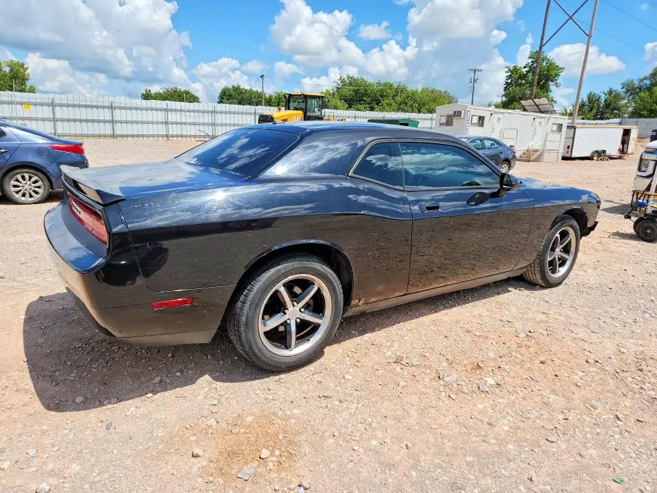 2010 DODGE CHALLENGER SE  