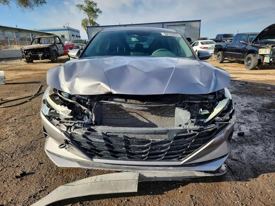 2022 HYUNDAI ELANTRA SEL  