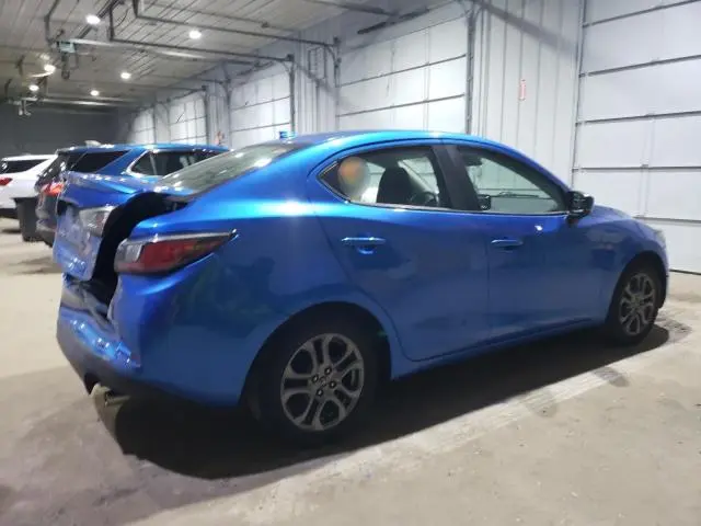 2019 TOYOTA YARIS L  