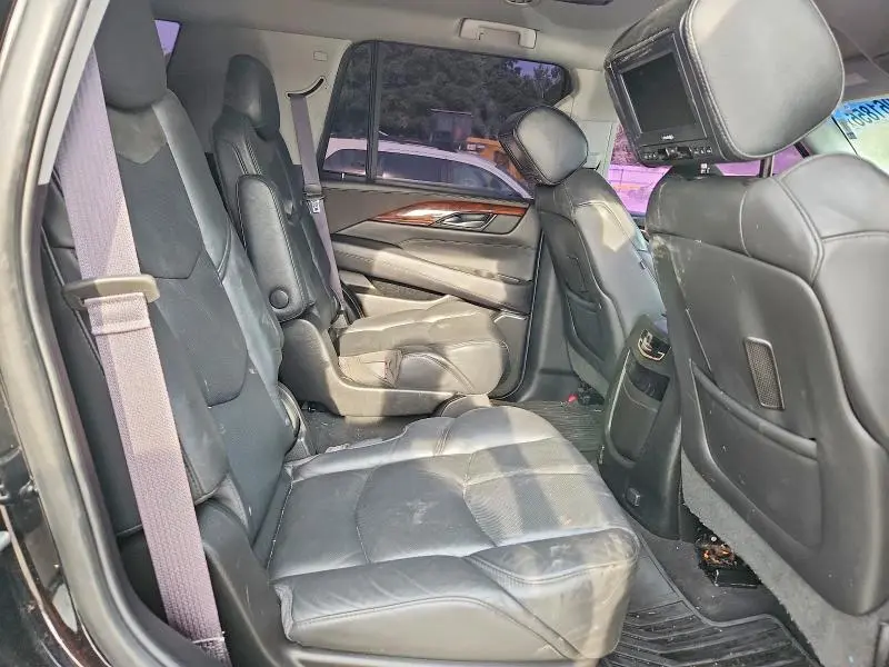 2017 CADILLAC ESCALADE   