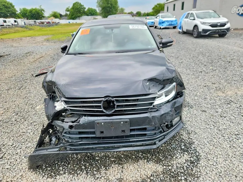 2015 VOLKSWAGEN JETTA SE  