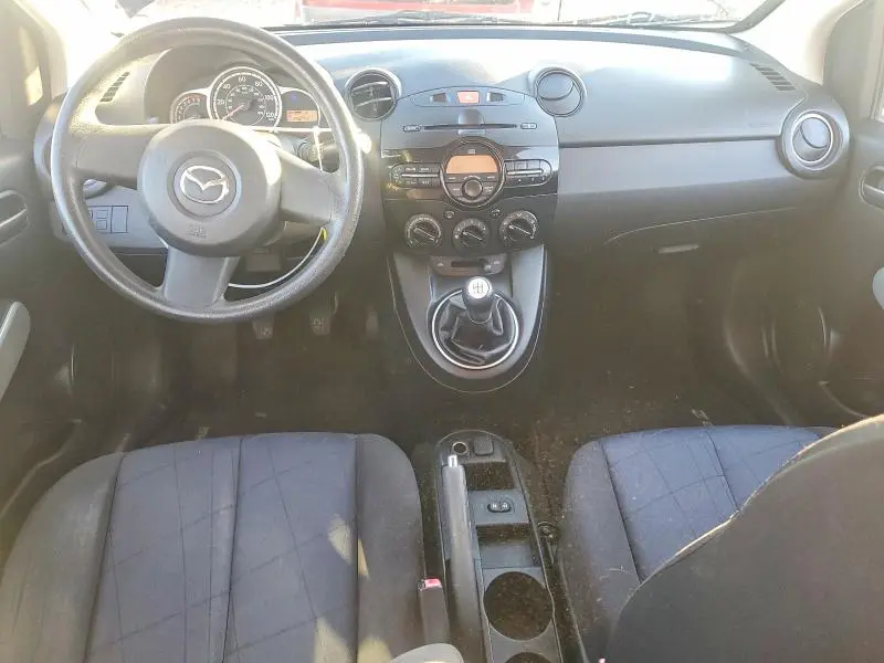 2012 MAZDA MAZDA2   
