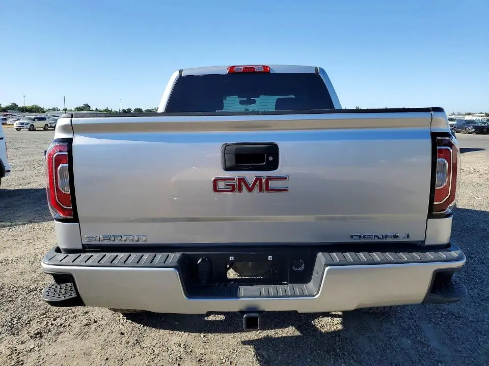 2018 GMC SIERRA K1500 SLT  