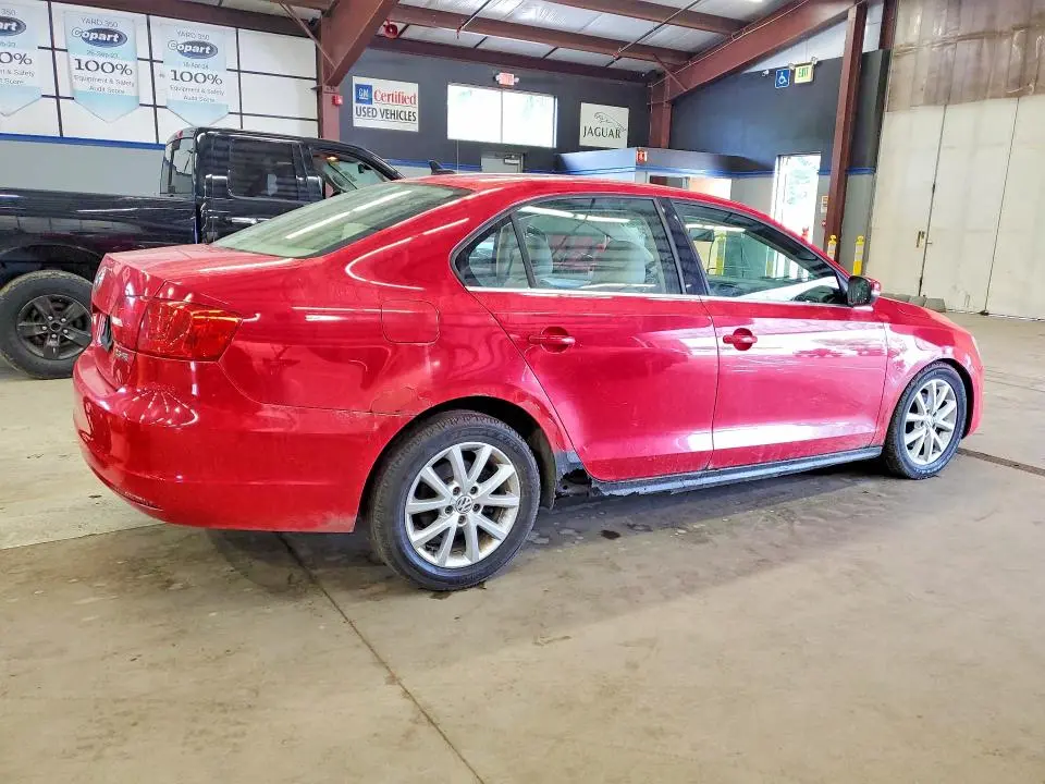2013 VOLKSWAGEN JETTA SE  
