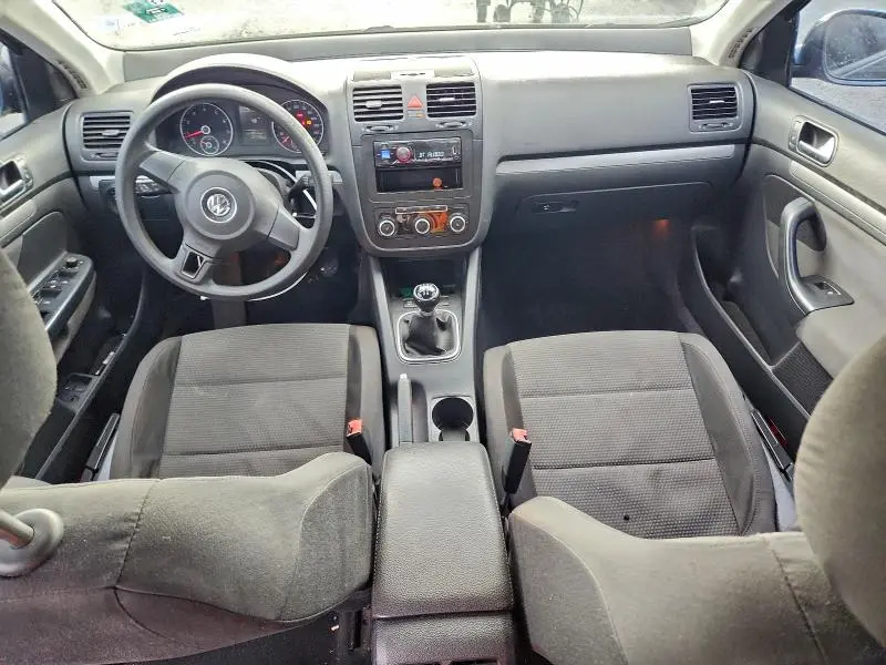 2010 VOLKSWAGEN JETTA S  