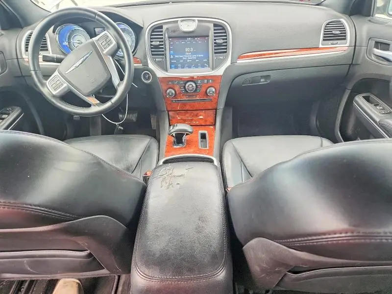 2013 CHRYSLER 300   