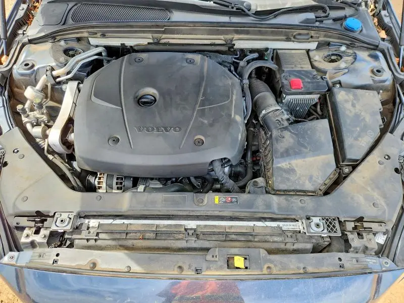 2020 VOLVO S60 T5 MOMENTUM  