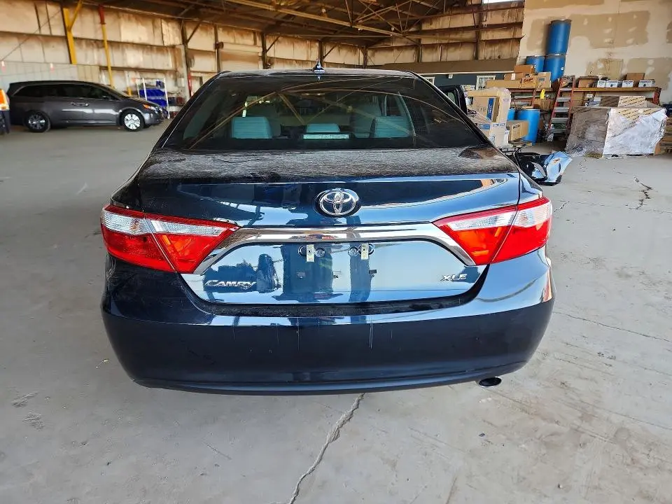2016 TOYOTA CAMRY XLE  