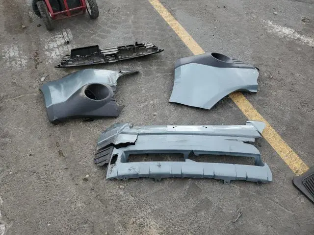 2010 SUBARU FORESTER XS  