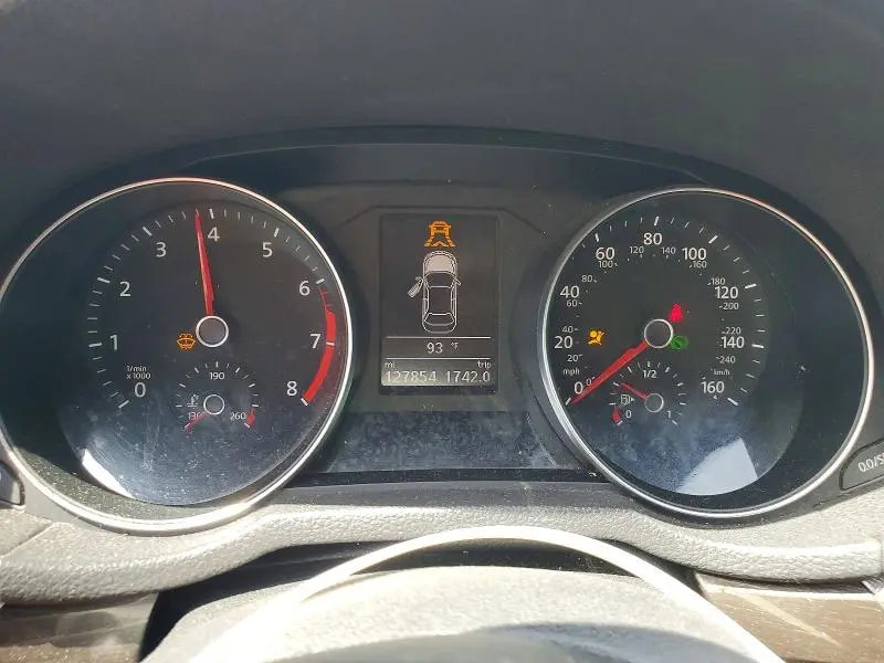 2016 VOLKSWAGEN PASSAT SE  