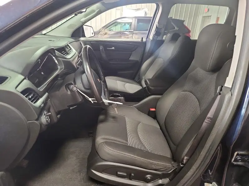 2015 CHEVROLET TRAVERSE LT  