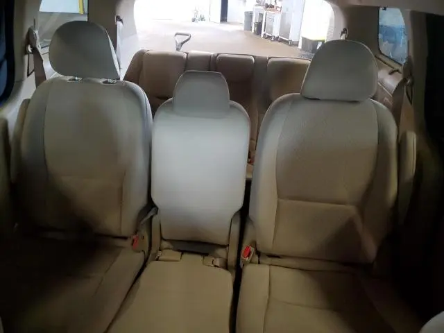 2016 KIA SEDONA LX  