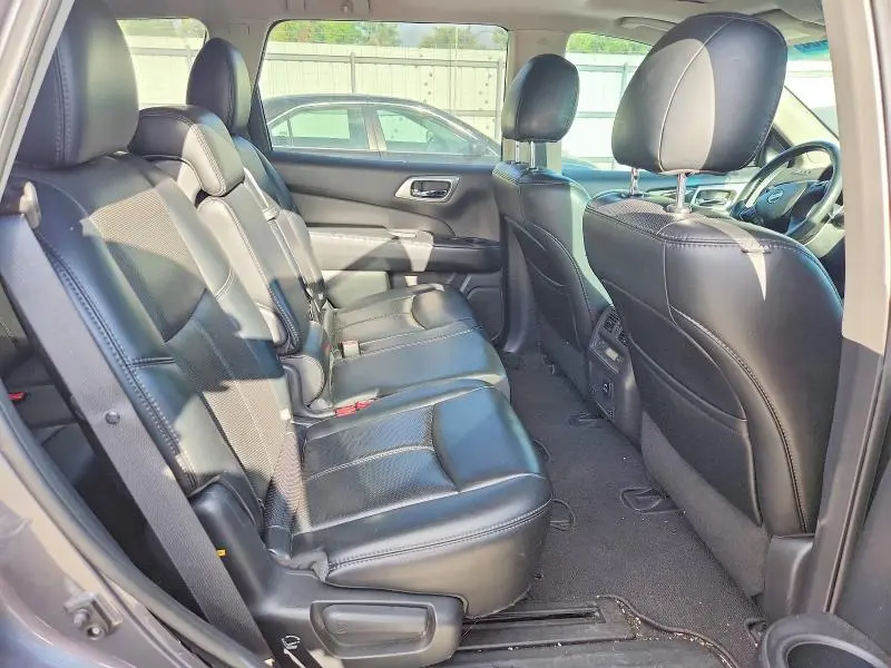2016 NISSAN PATHFINDER PLATINUM  