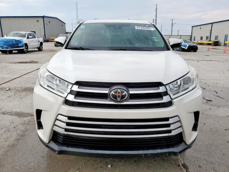 2017 TOYOTA HIGHLANDER LE  