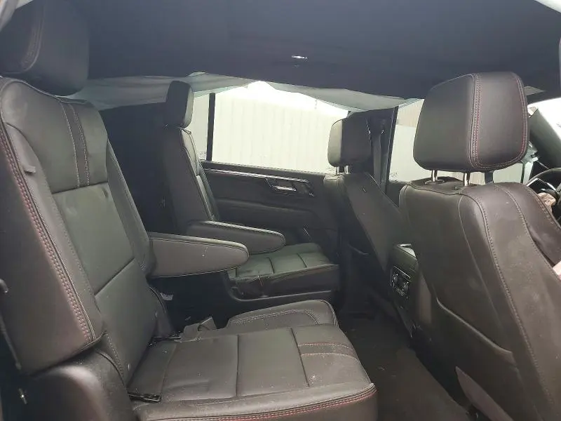 2025 CHEVROLET SUBURBAN K1500 RST  