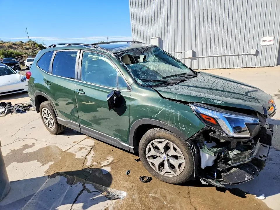 2024 SUBARU FORESTER PREMIUM  