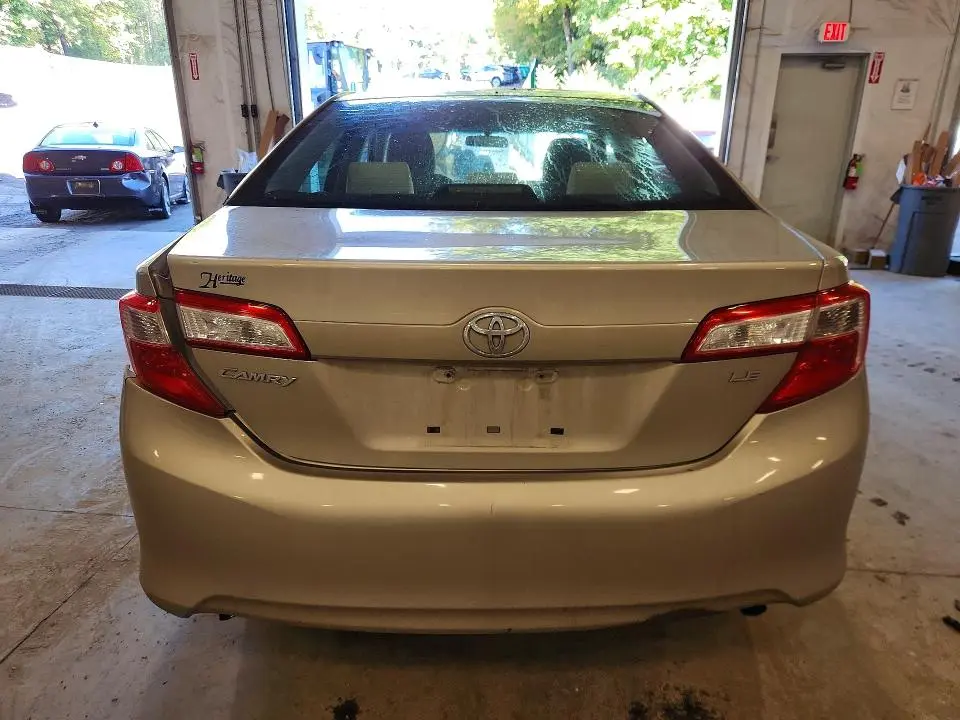 2014 TOYOTA CAMRY LE  