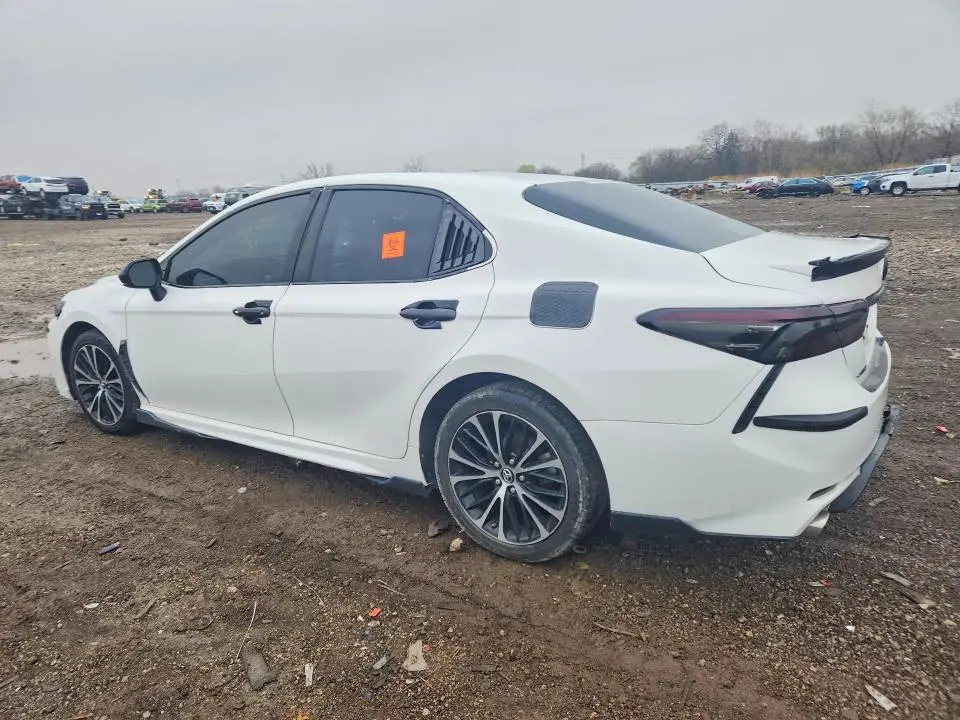 2018 TOYOTA CAMRY SE  