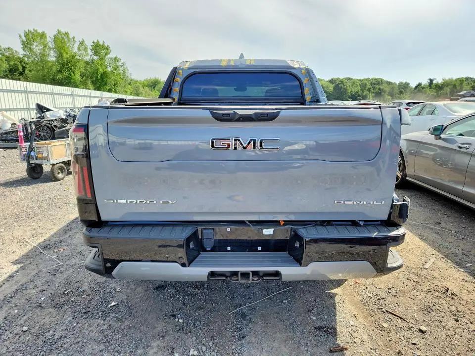 2024 GMC SIERRA DENALI  