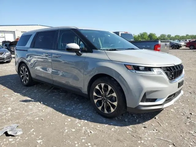 2022 KIA CARNIVAL EX  