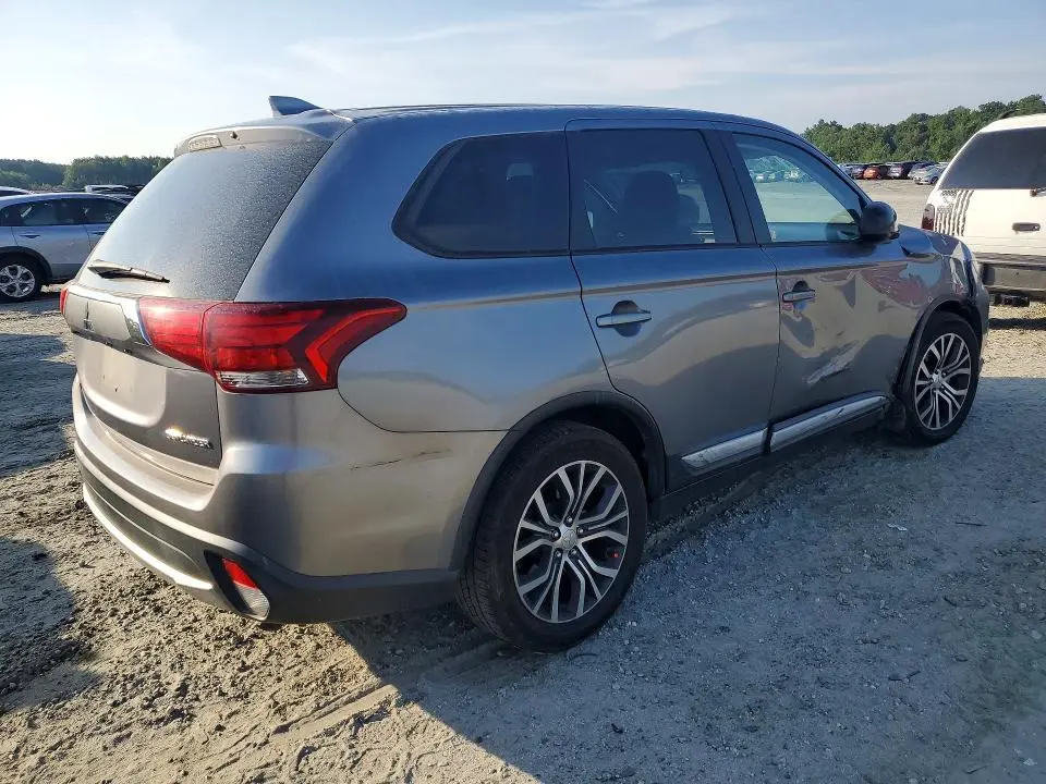 2018 MITSUBISHI OUTLANDER ES  