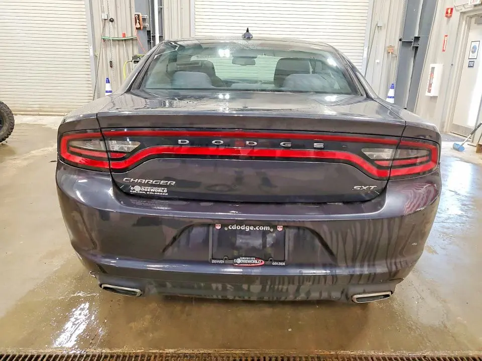 2017 DODGE CHARGER SXT  