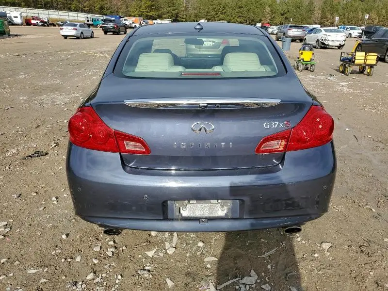 2011 INFINITI G37   