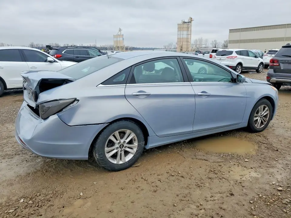 2011 HYUNDAI SONATA GLS  