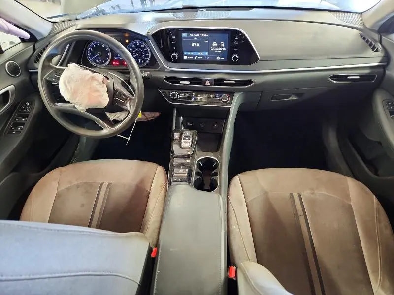 2022 HYUNDAI SONATA SE  