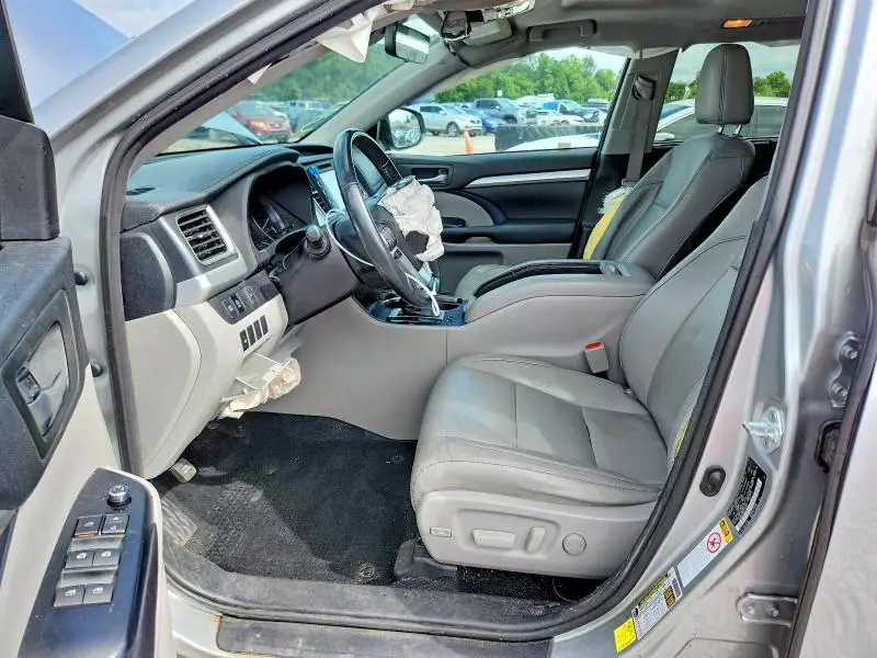 2017 TOYOTA HIGHLANDER XLE  