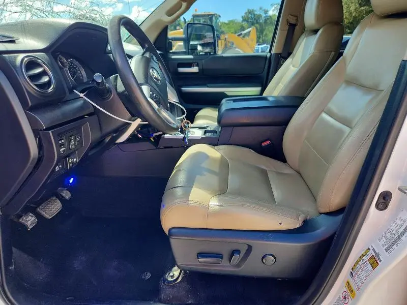 2015 TOYOTA TUNDRA SR5  