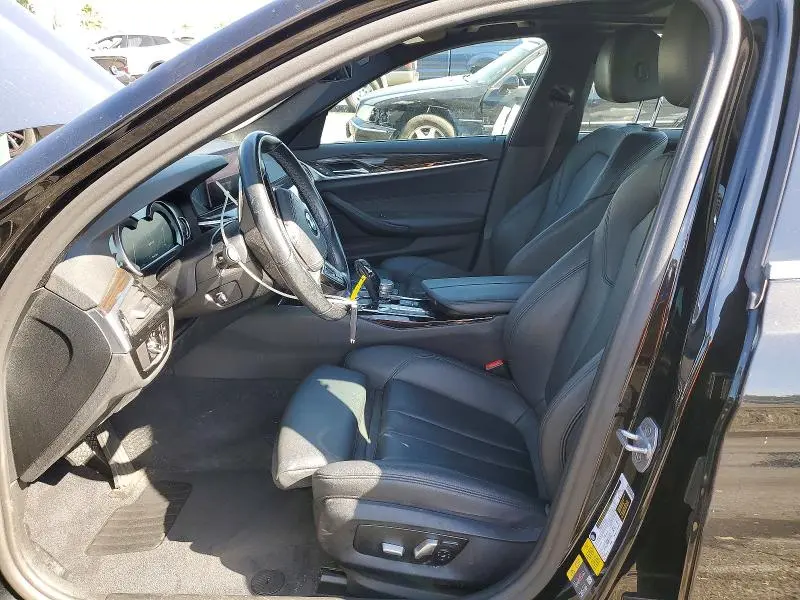 2019 BMW 530E   