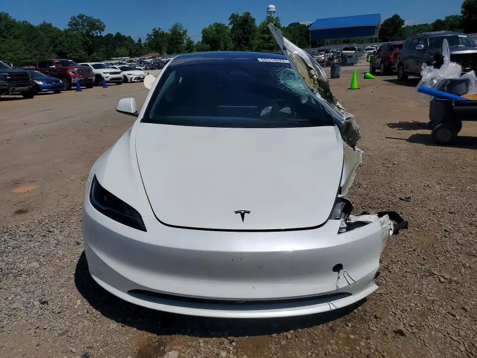 2026 TESLA MODEL 3   