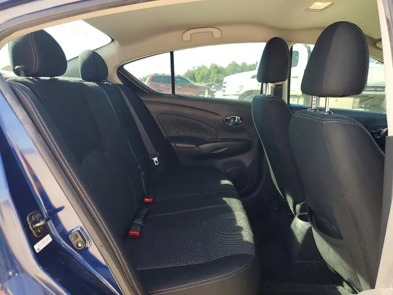 2019 NISSAN VERSA SV  