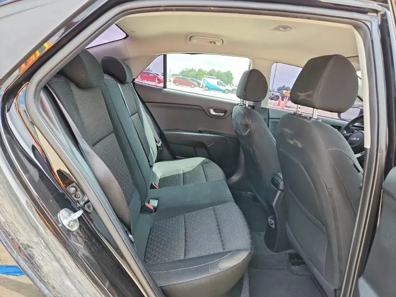 2022 KIA RIO S  
