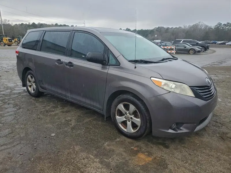 2012 TOYOTA SIENNA   