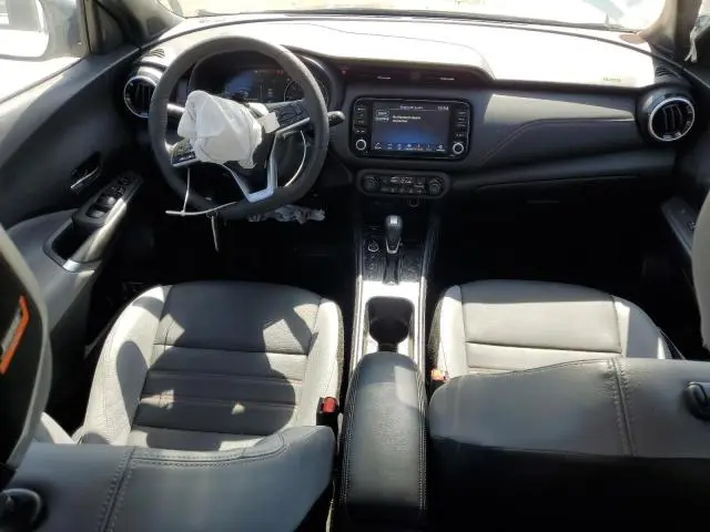 2024 NISSAN KICKS SR  