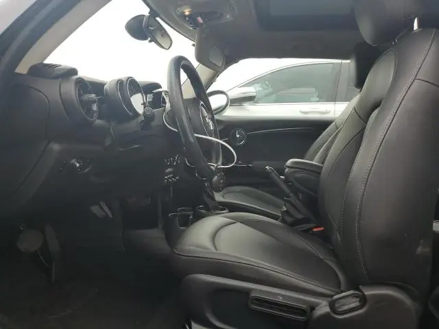 2019 MINI COOPER   