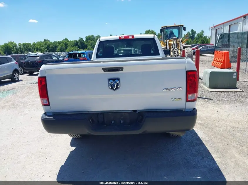 2017 RAM 1500 TRADESMAN  4X4 8' BOX