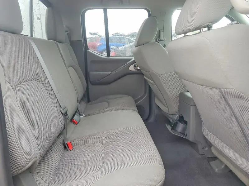 2019 NISSAN FRONTIER SV  