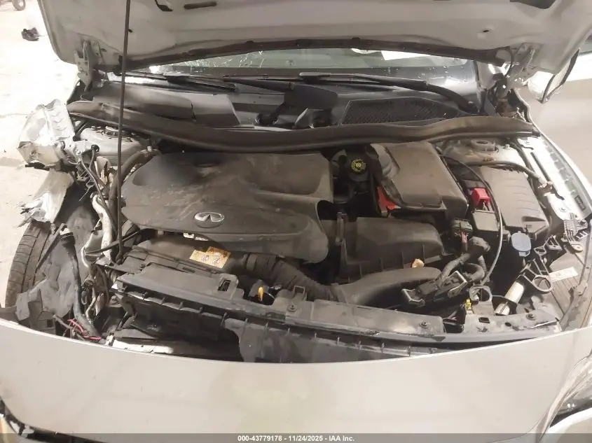 2018 INFINITI QX30 LUXURY