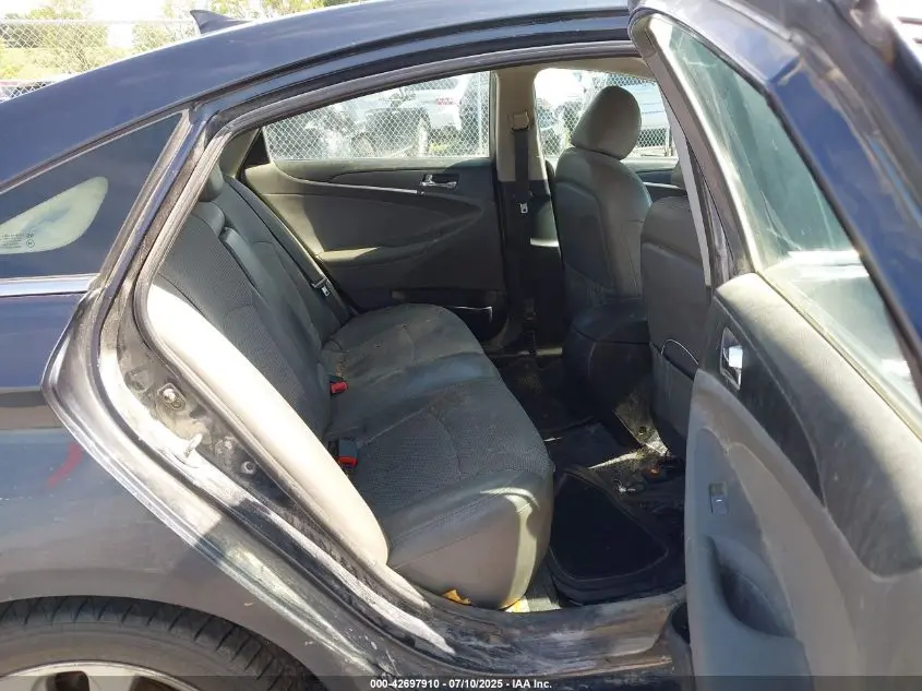 2013 HYUNDAI SONATA SE