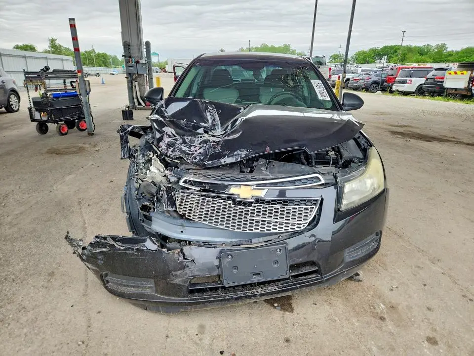 2011 CHEVROLET CRUZE LS  