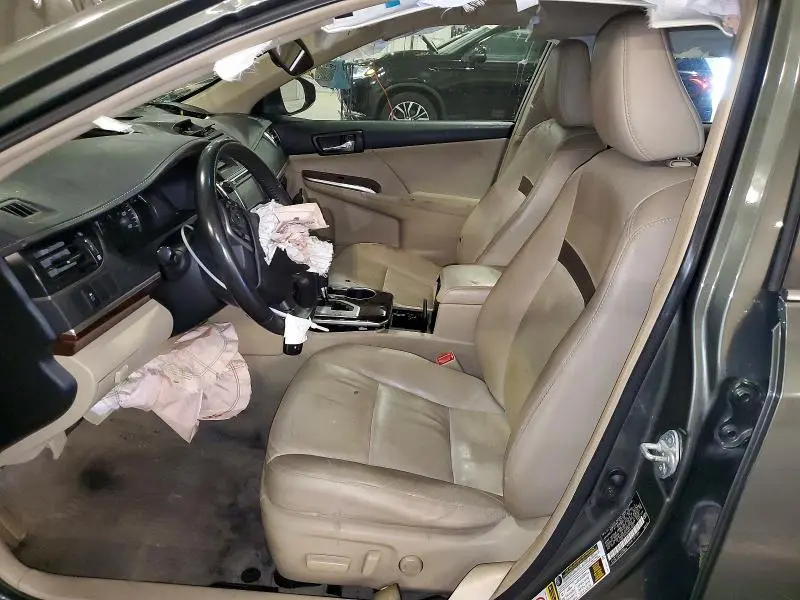 2012 TOYOTA CAMRY XLE  