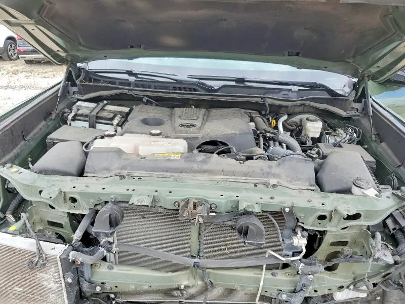 2023 TOYOTA TUNDRA SR5  