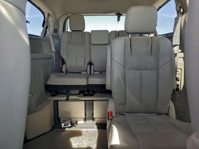 2013 CHRYSLER TOWN & COUNTRY LIMITED  