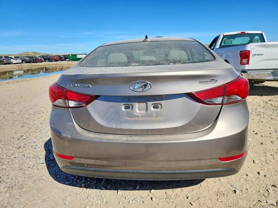 2015 HYUNDAI ELANTRA SE  