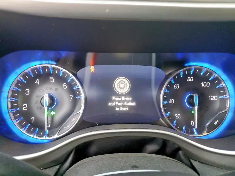 2025 CHRYSLER VOYAGER LX  