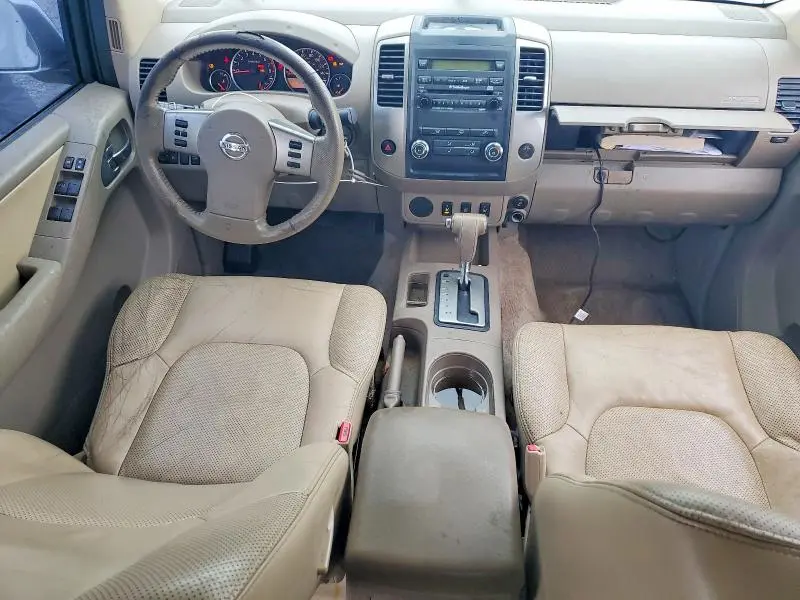 2010 NISSAN FRONTIER SE V6  