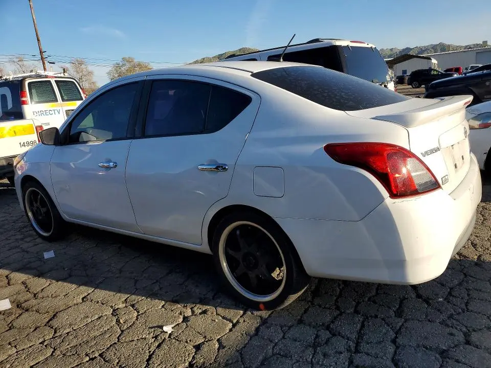 2015 NISSAN VERSA 1.6 SV  